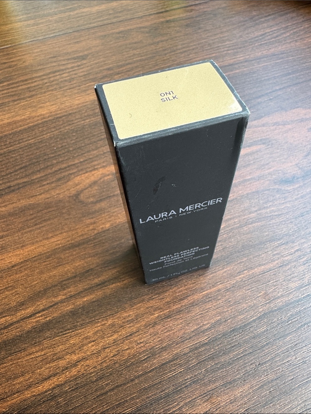 Laura Mercier Real Flawless Foundation - ON1 Silk